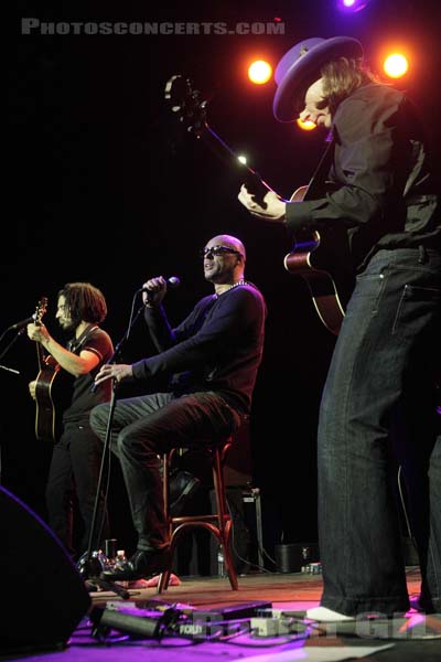 THE CHRISTIANS - 2009-01-10 - PARIS - L'Alhambra - 